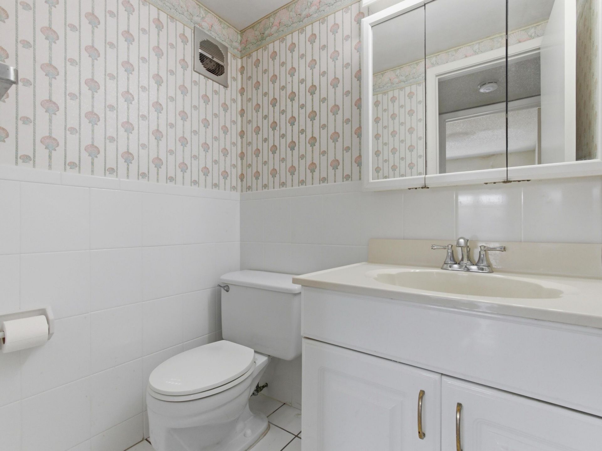 680 W Horizons W, Unit 212, Boynton Beach, FL 33435 Photo