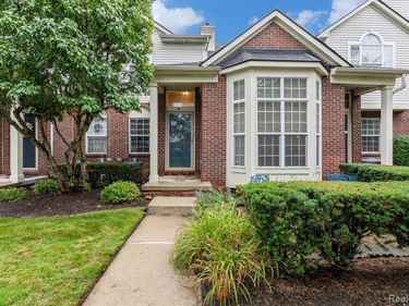 17102 Caitlin Circle, Walled Lake, MI 48390