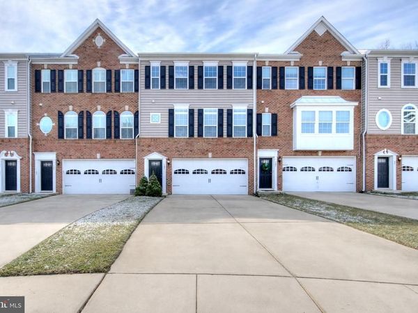 103 ISABELLE COURT , MARLTON, NJ 08053