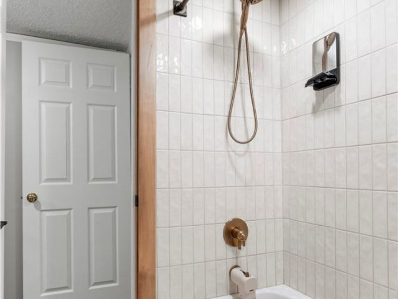 745 McKinley Avenue SW, Brewster, OH 44613 Photo 14