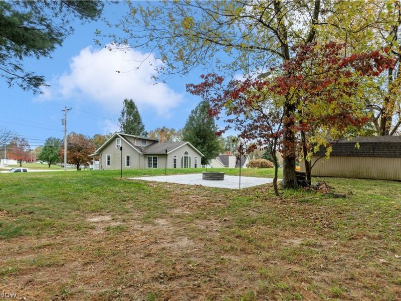 745 McKinley Avenue SW, Brewster, OH 44613 Photo 3