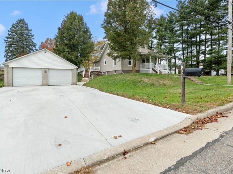 745 McKinley Avenue SW, Brewster, OH 44613 Photo 4