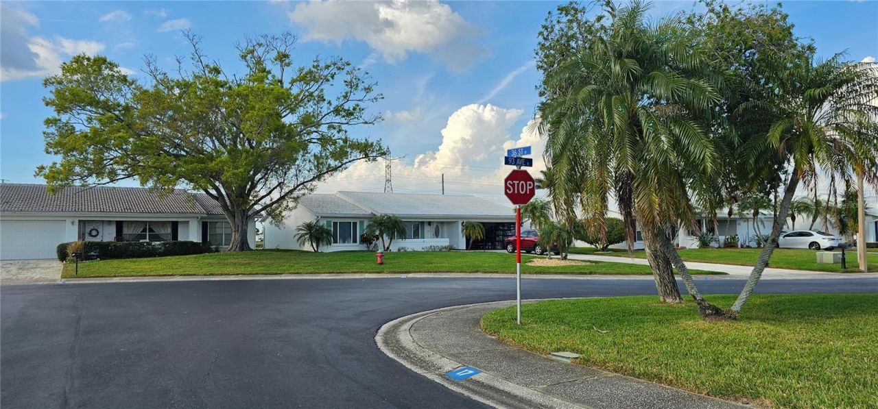 3585 93rd Avenue N, Pinellas Park, FL 33782 Photo