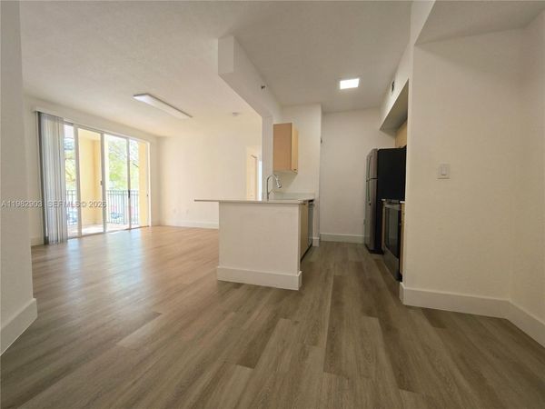 2564 Centergate Dr , Unit 208, Miramar, FL 33025