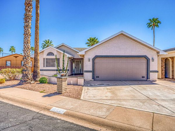 5729 E LAWNDALE Street, Mesa, AZ 85215
