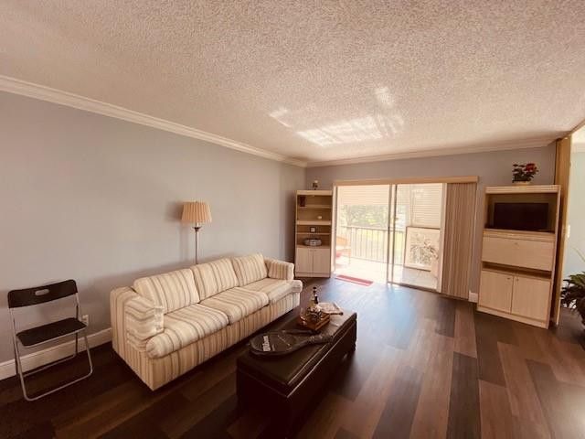 8990 S Hollybrook Boulevard, Pembroke Pines, FL 33025 Photo