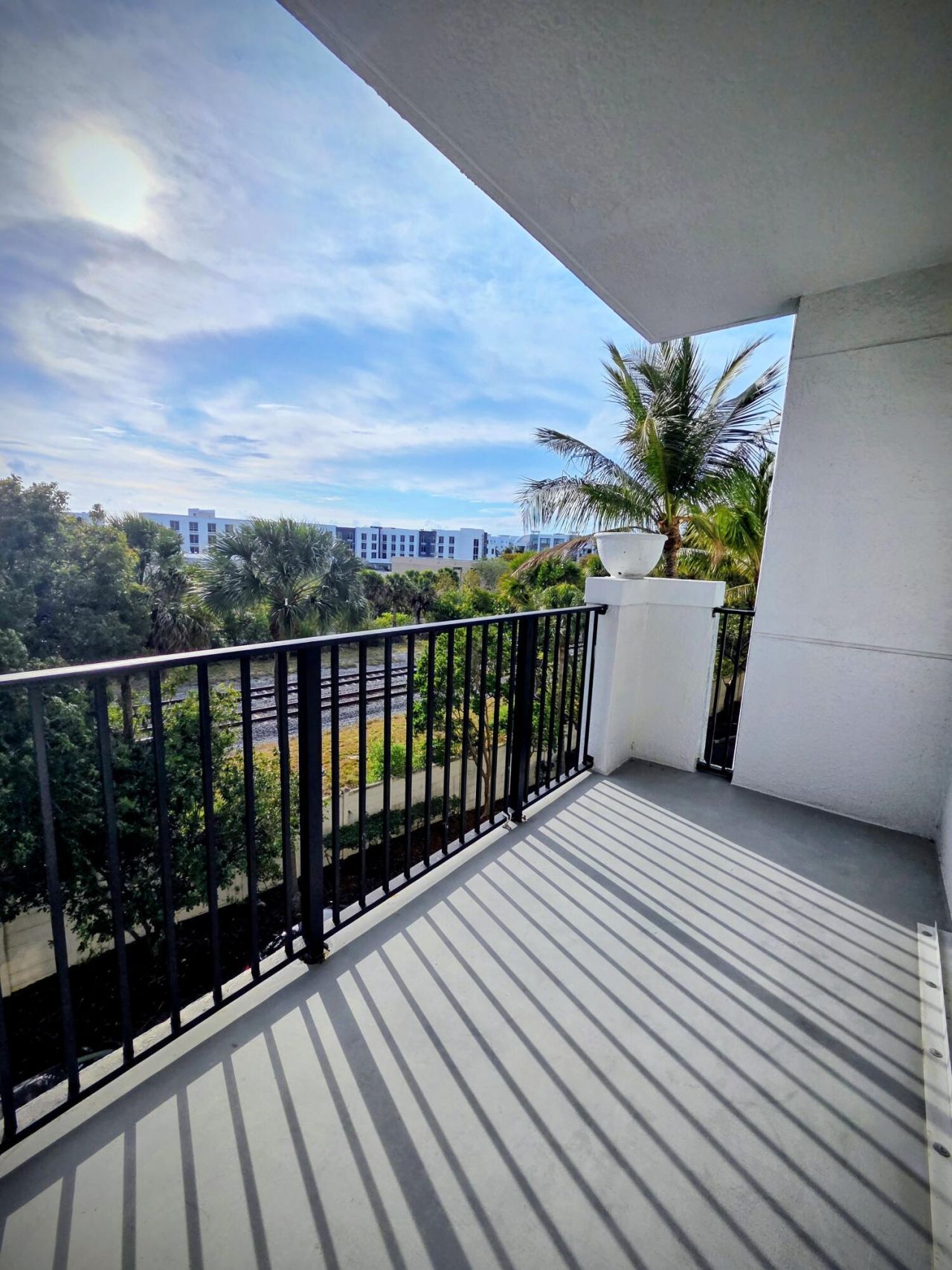 255 NE 3rd Avenue, Unit 2-407, Delray Beach, FL 33444 Photo