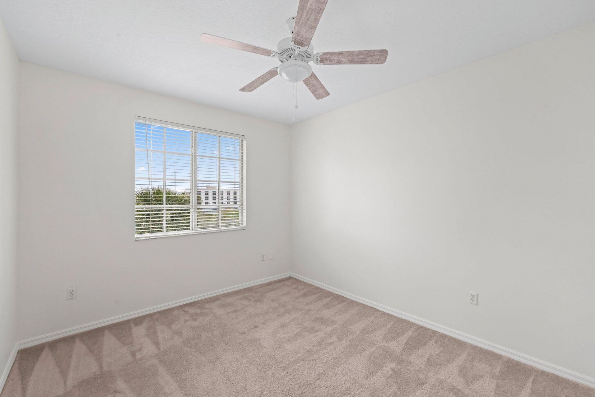 255 NE 3rd Avenue, Unit 2-407, Delray Beach, FL 33444 Photo