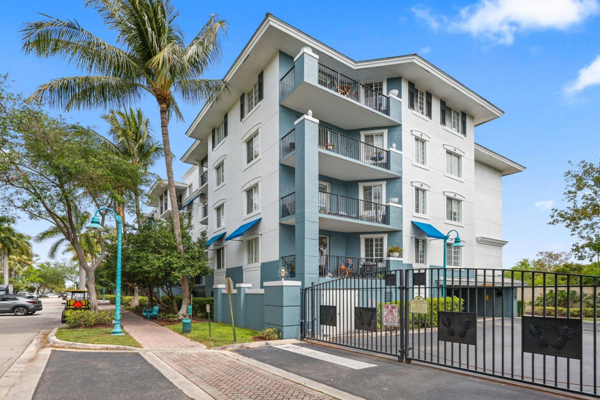 255 NE 3rd Avenue, Unit 2-407, Delray Beach, FL 33444 Photo