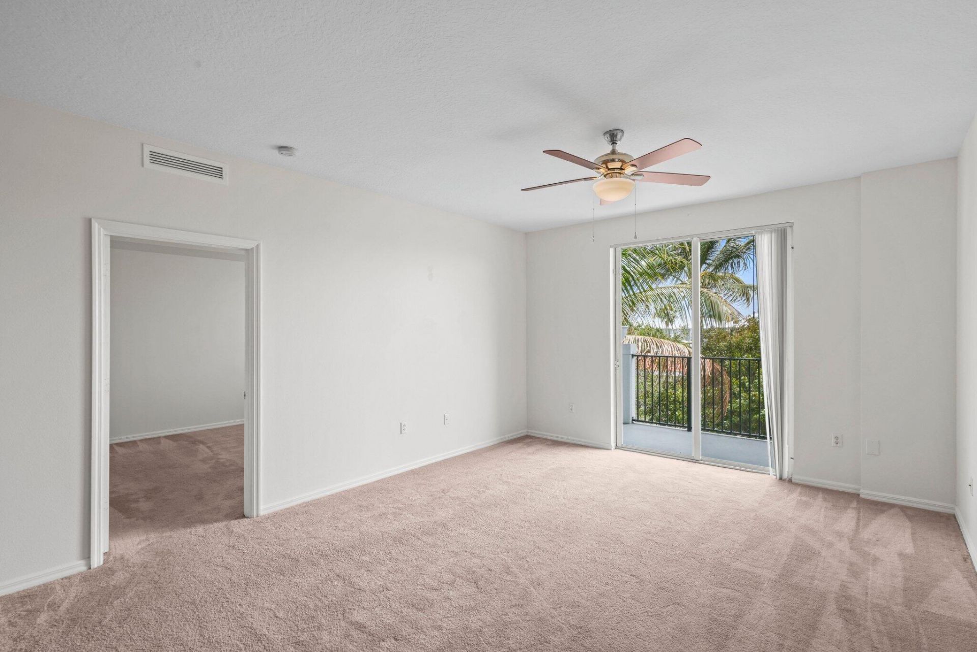 255 NE 3rd Avenue, Unit 2-407, Delray Beach, FL 33444 Photo