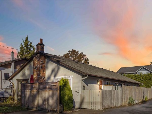 2034 Weiler Ave , Unit 2, Sidney, BC V8L 1R4