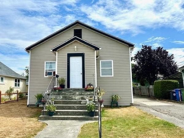 3963 9th Ave , Port Alberni, BC V9Y 4V1