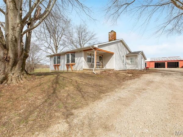 8222 Detour Road , Bunker Hill, IL 62014