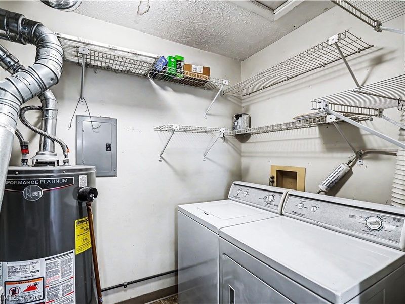 1207 W River Road N, Unit D3, Elyria, OH 44035 Photo 23