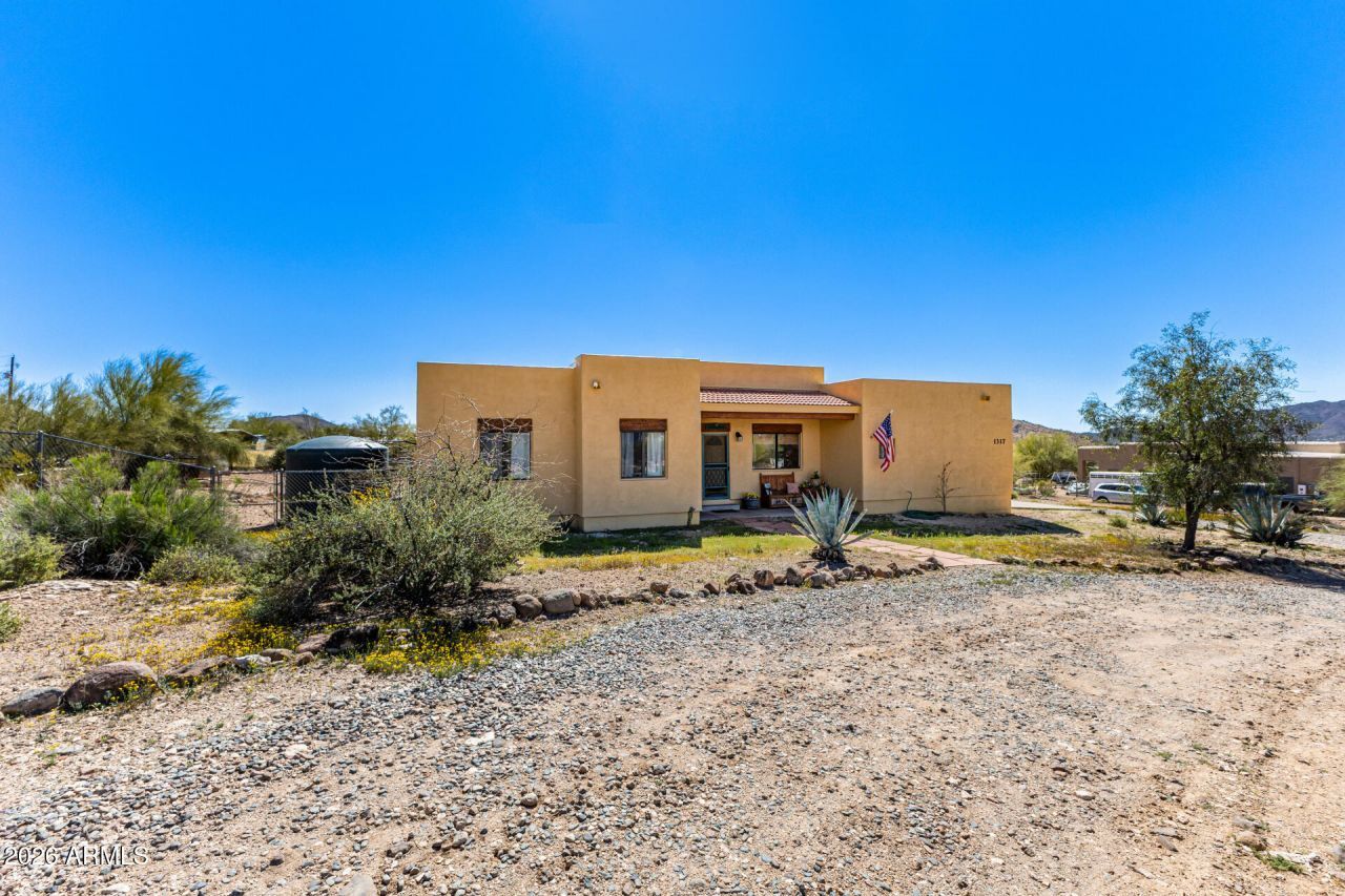 1317 E Sabrosa Drive, New River, AZ 85087 Main Photo