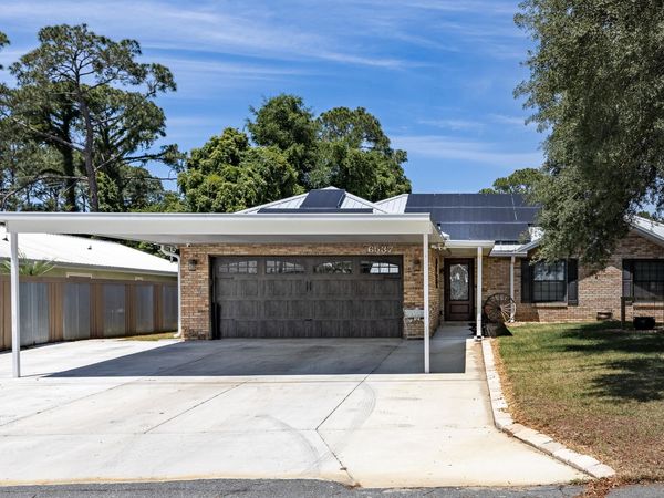 6537 Pine Drive, Panama City, FL 32408