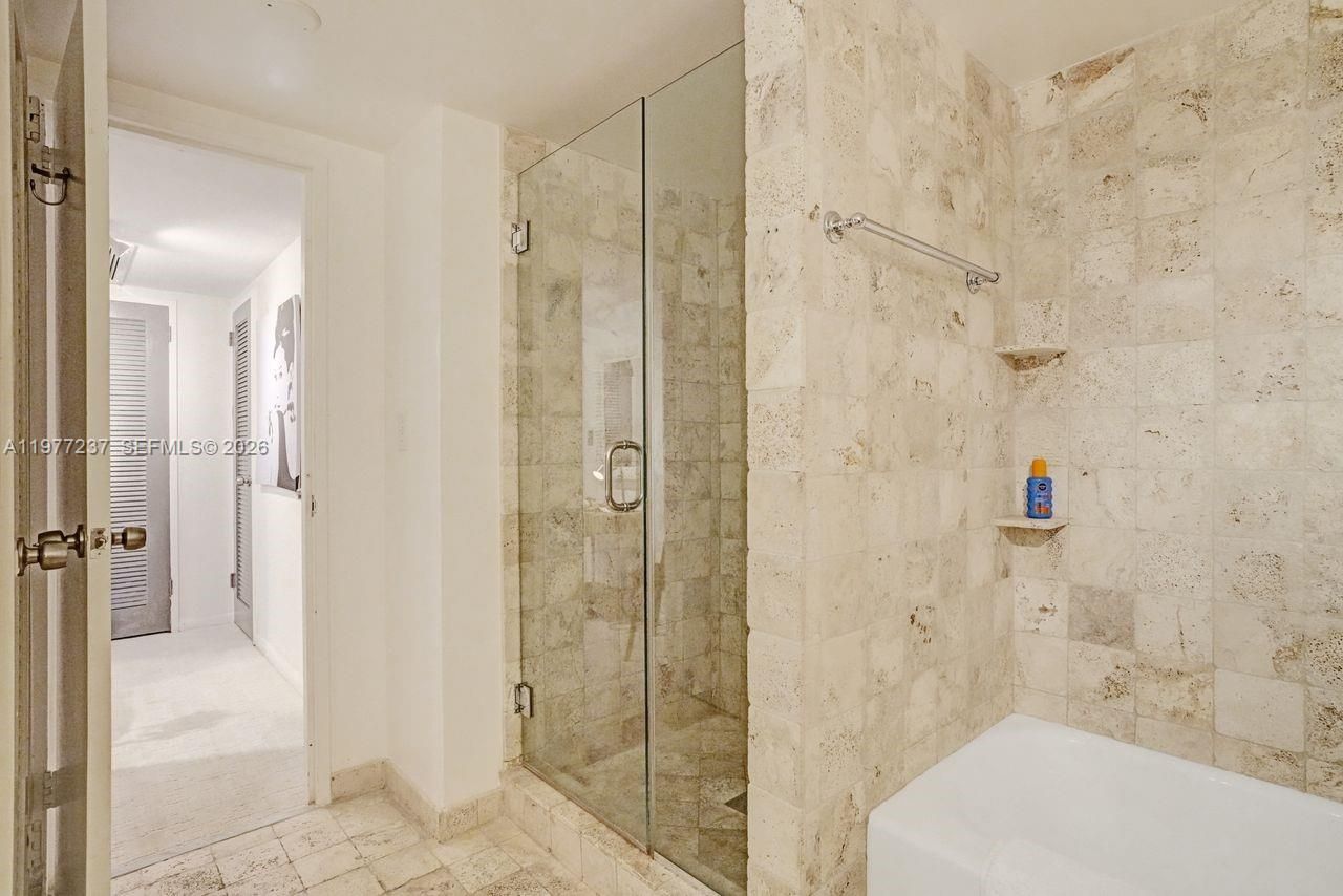 5700 Collins Ave, Unit 5L, Miami Beach, FL 33140 Photo