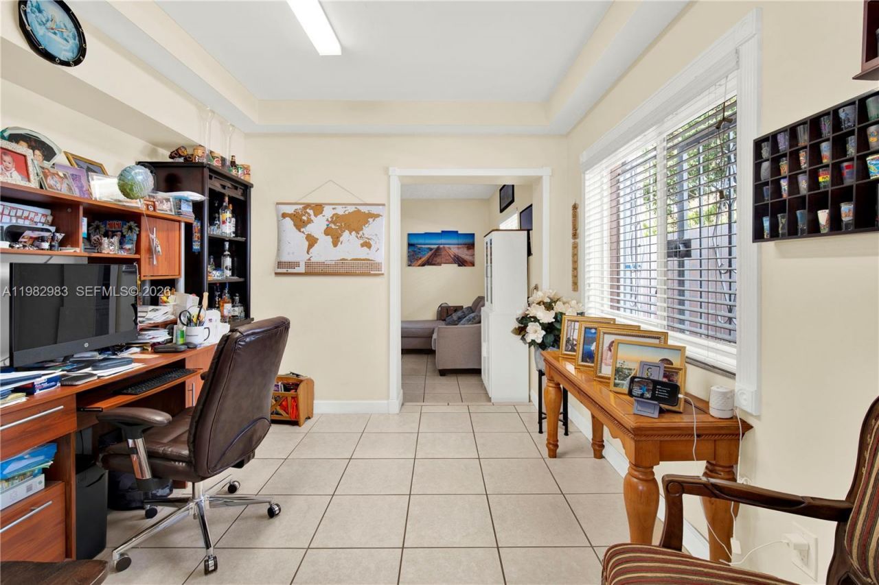 560 NW 57th Ct , Miami, FL 33126 Photo