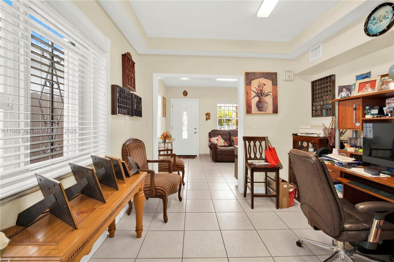 560 NW 57th Ct , Miami, FL 33126 Photo