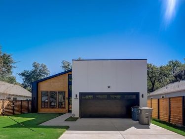 2618 Carpenter Avenue, Dallas, TX 75215