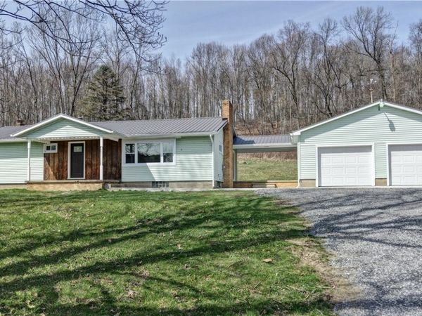 3265 Yorkview Road SW, New Philadelphia, OH 44663