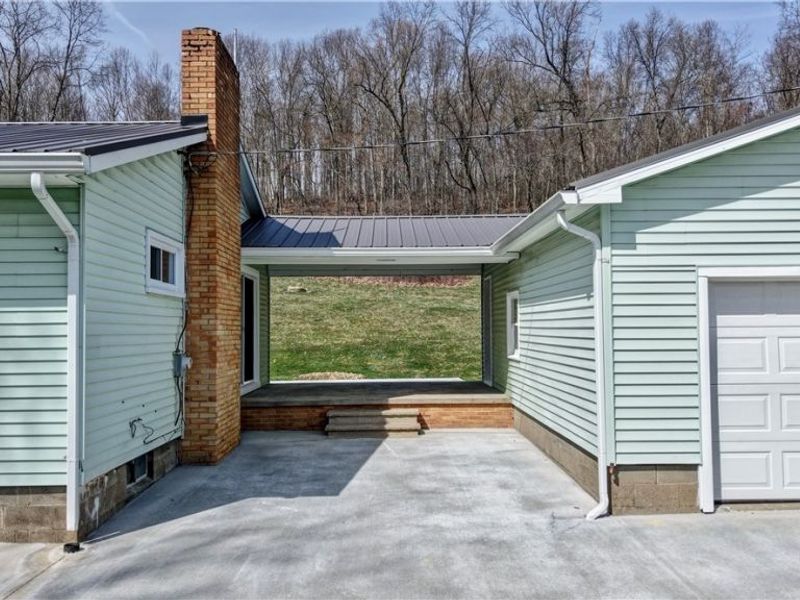 3265 Yorkview Road SW, New Philadelphia, OH 44663 Photo 24