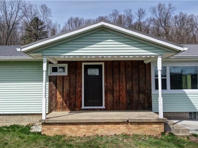 3265 Yorkview Road SW, New Philadelphia, OH 44663 Photo 5