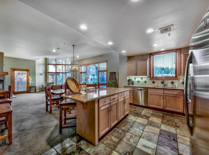 2100 North Village Drive, Truckee, CA 96161 Photo