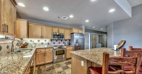 2100 North Village Drive, Truckee, CA 96161 Photo