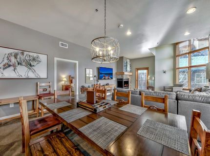 2100 North Village Drive, Truckee, CA 96161 Photo