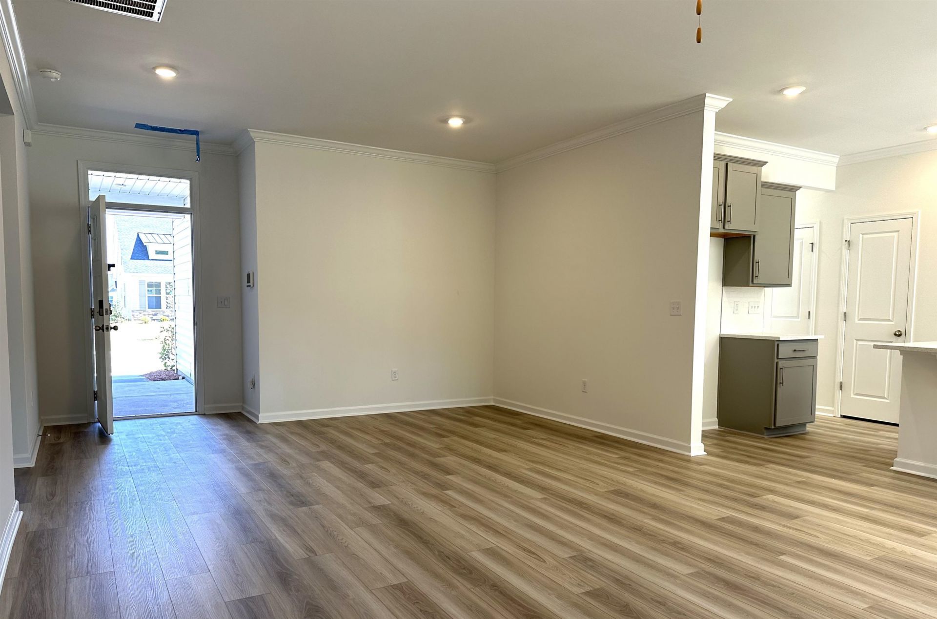 876 Birch Garden Dr. Photo 2