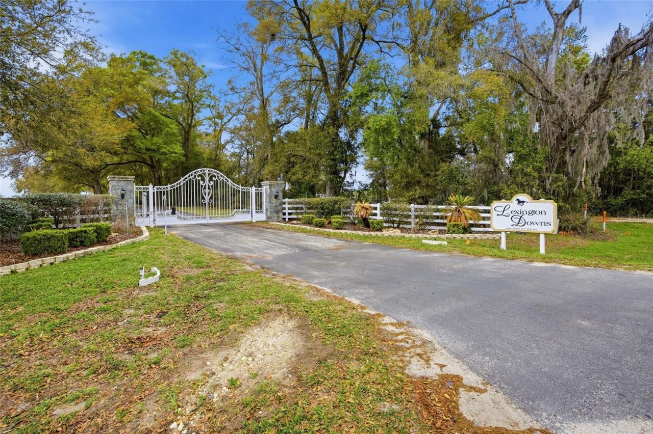 10532 SW 27th Avenue, Ocala, FL 34476 Photo