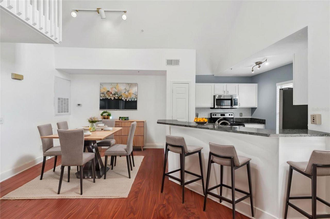 9013 Lee Vista Boulevard, Unit 1910, Orlando, FL 32829 Photo