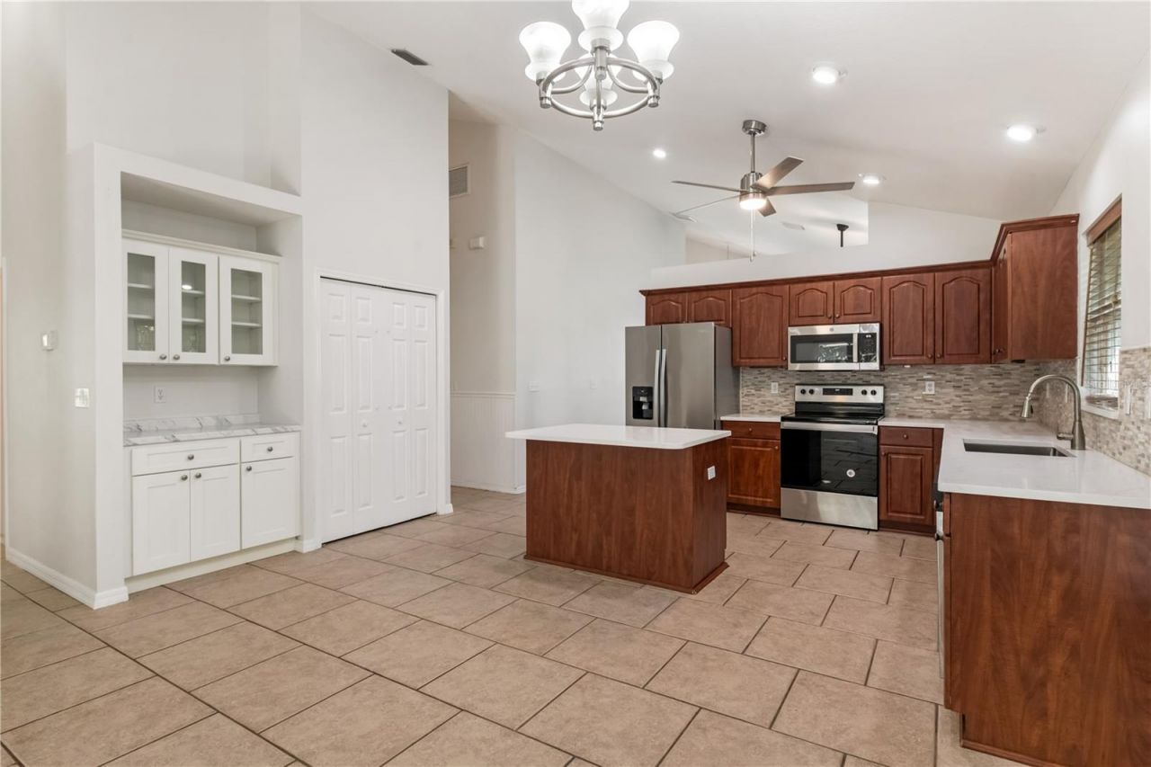 6801 Superior Street Circle, Sarasota, FL 34243 Photo