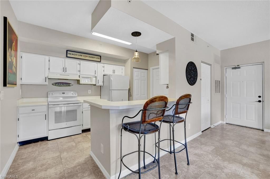 4625 Saint Croix Ln , Unit 1118, Naples, FL 34109 Photo