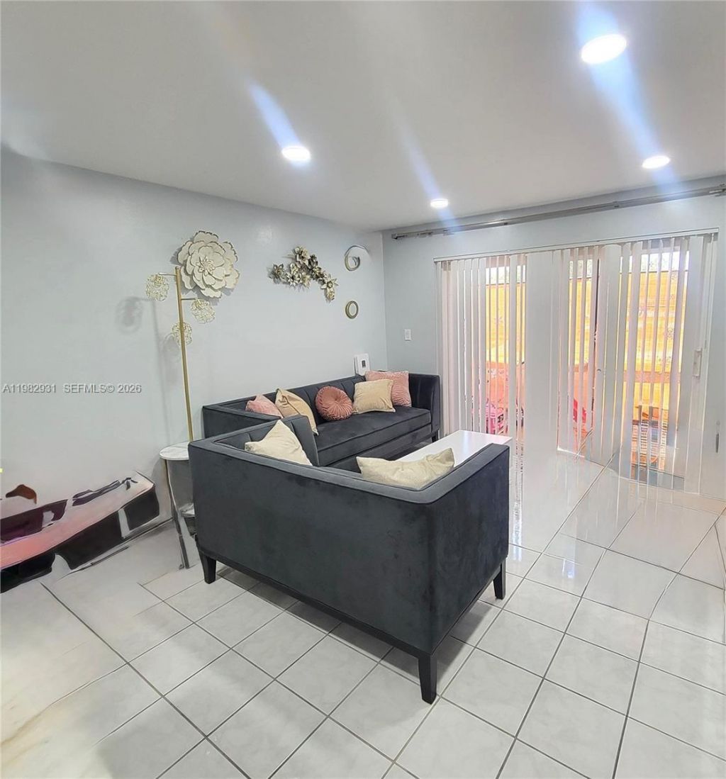 4270 NW 89th Ave, Unit 104, Coral Springs, FL 33065 Photo