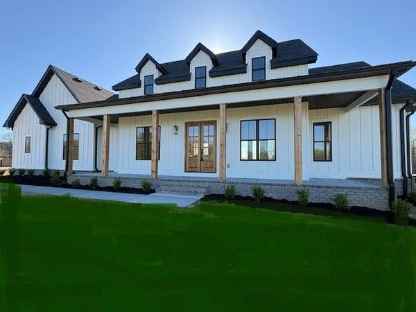 2622 Deer Creek Ln, White House, TN 37188