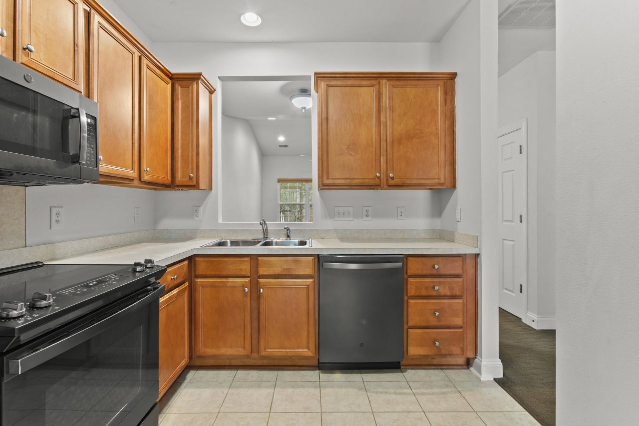 2456 Deer Ridge Lane Photo 5