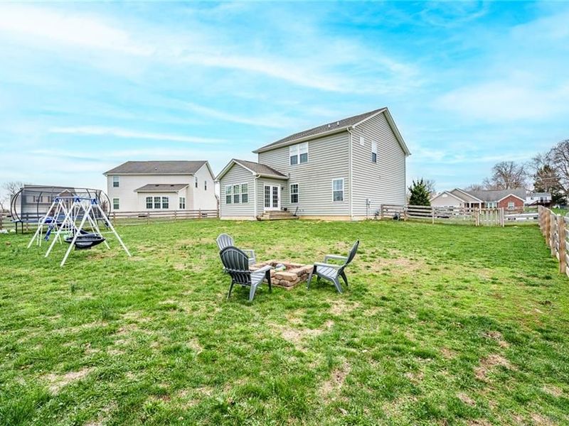 149 Irongate Drive, Englewood, OH 45322 Photo 2