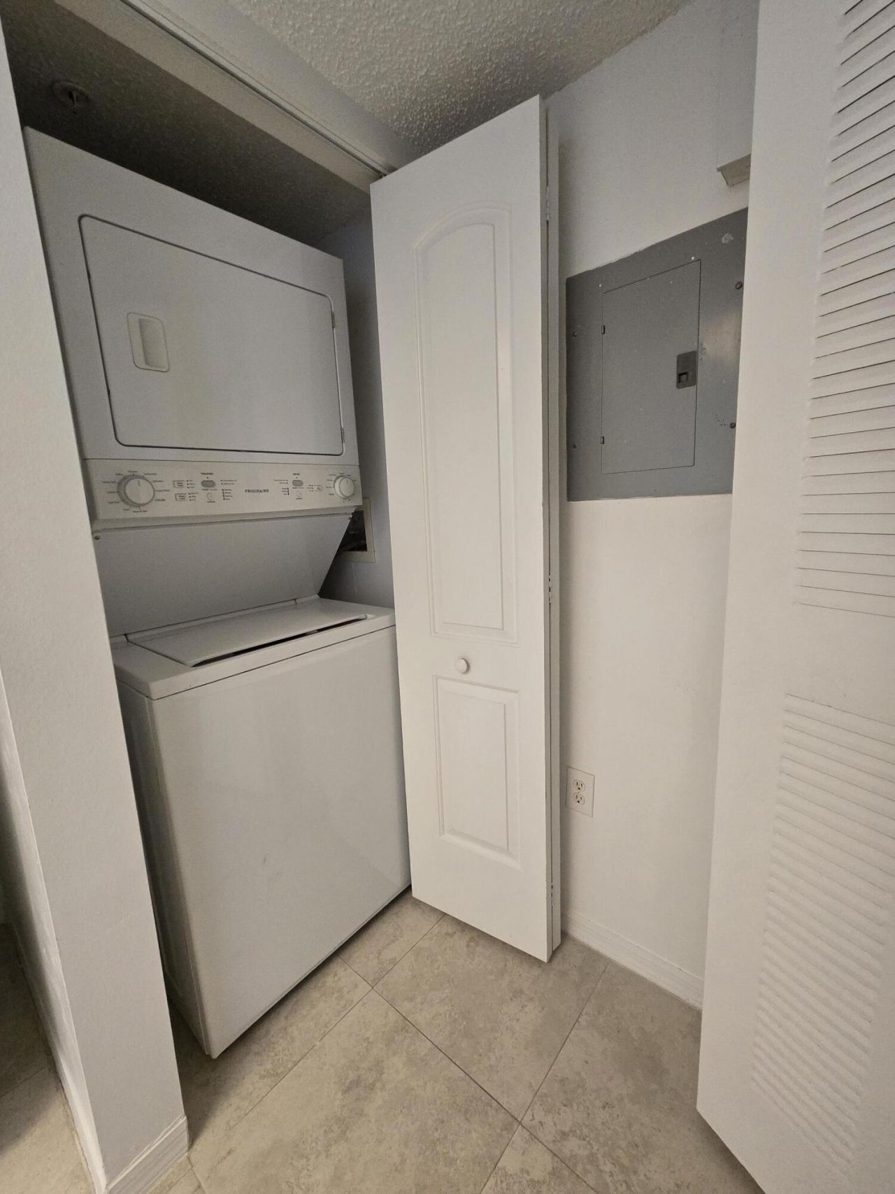 8955 Okeechobee Boulevard, Unit 206, West Palm Beach, FL 33411 Photo