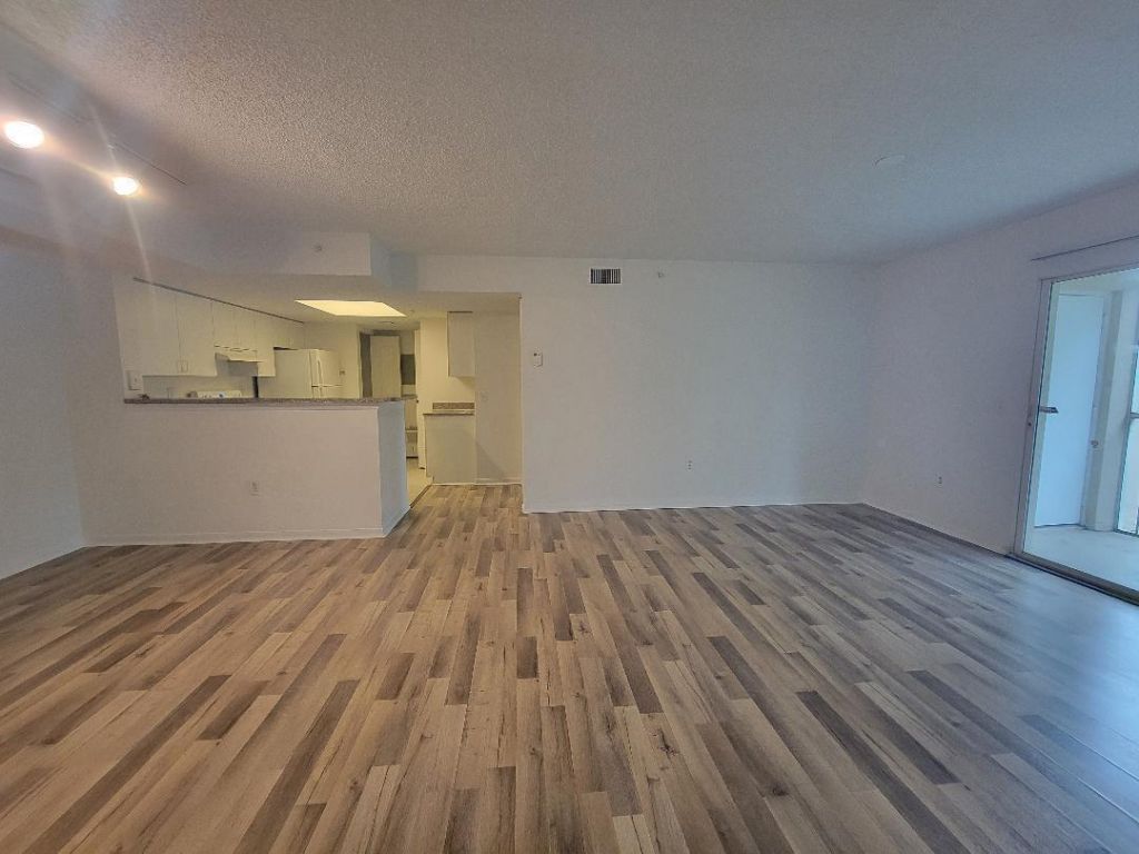 8955 Okeechobee Boulevard, Unit 206, West Palm Beach, FL 33411 Photo