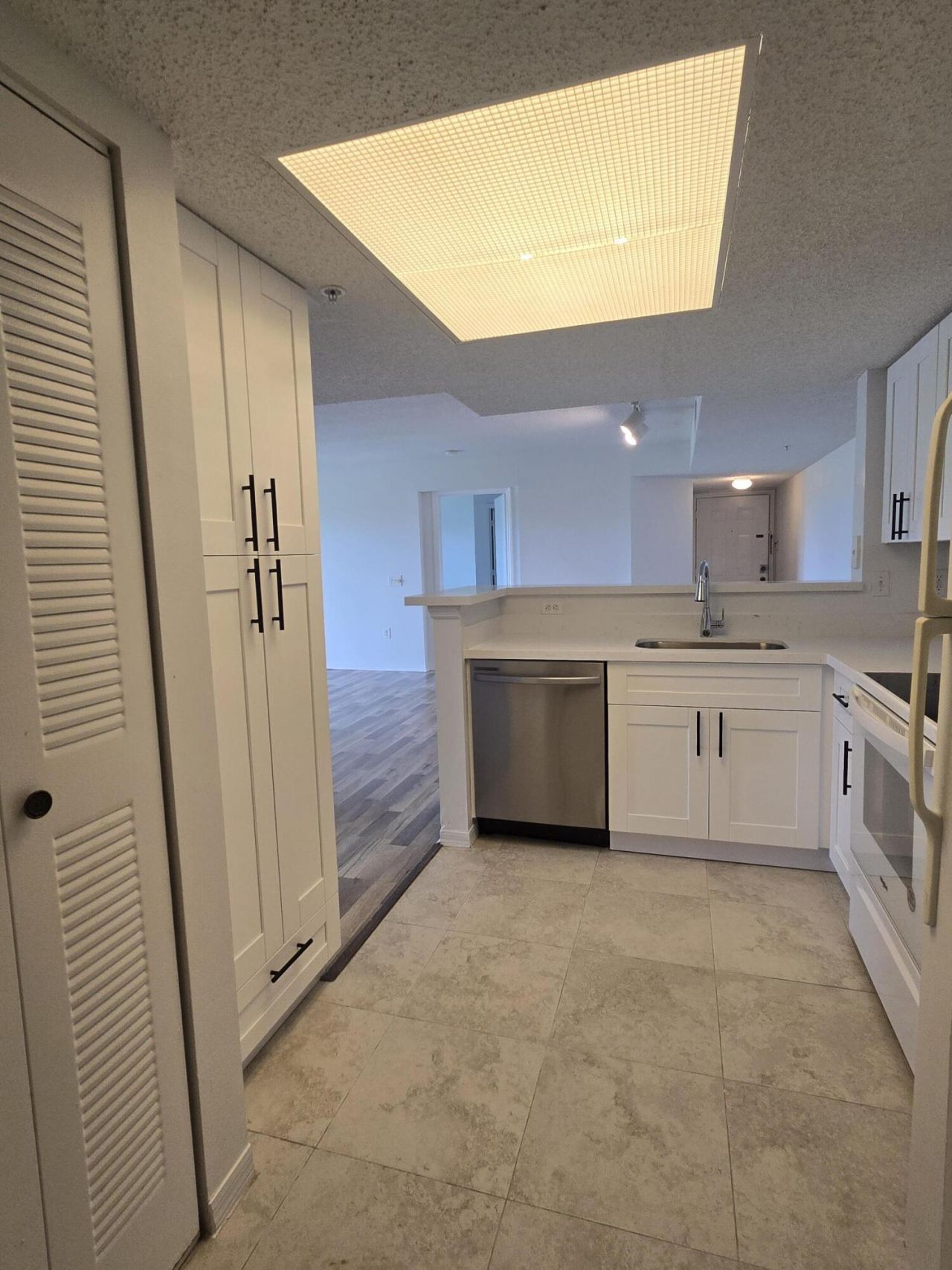 8955 Okeechobee Boulevard, Unit 206, West Palm Beach, FL 33411 Photo