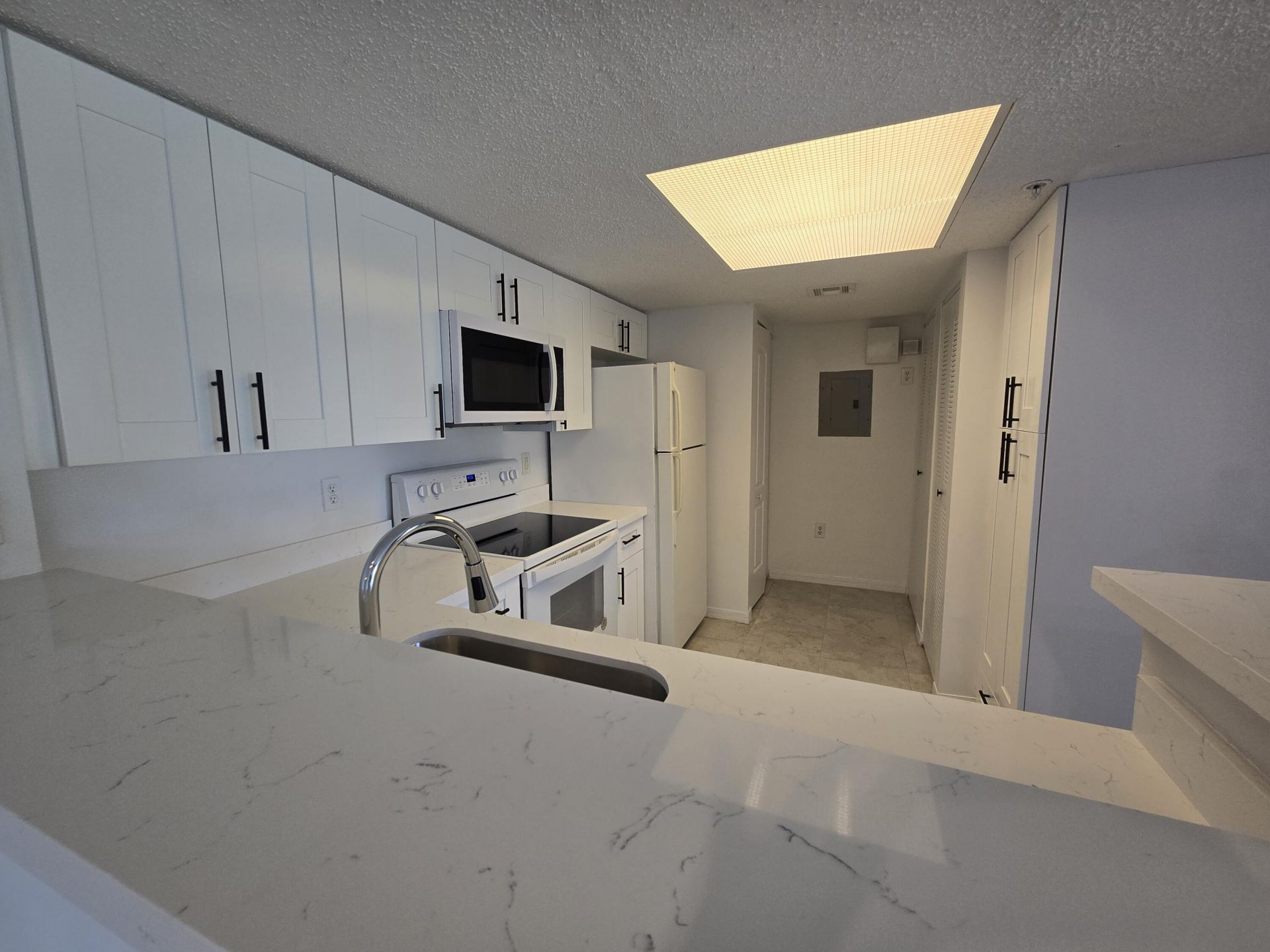 8955 Okeechobee Boulevard, Unit 206, West Palm Beach, FL 33411 Photo