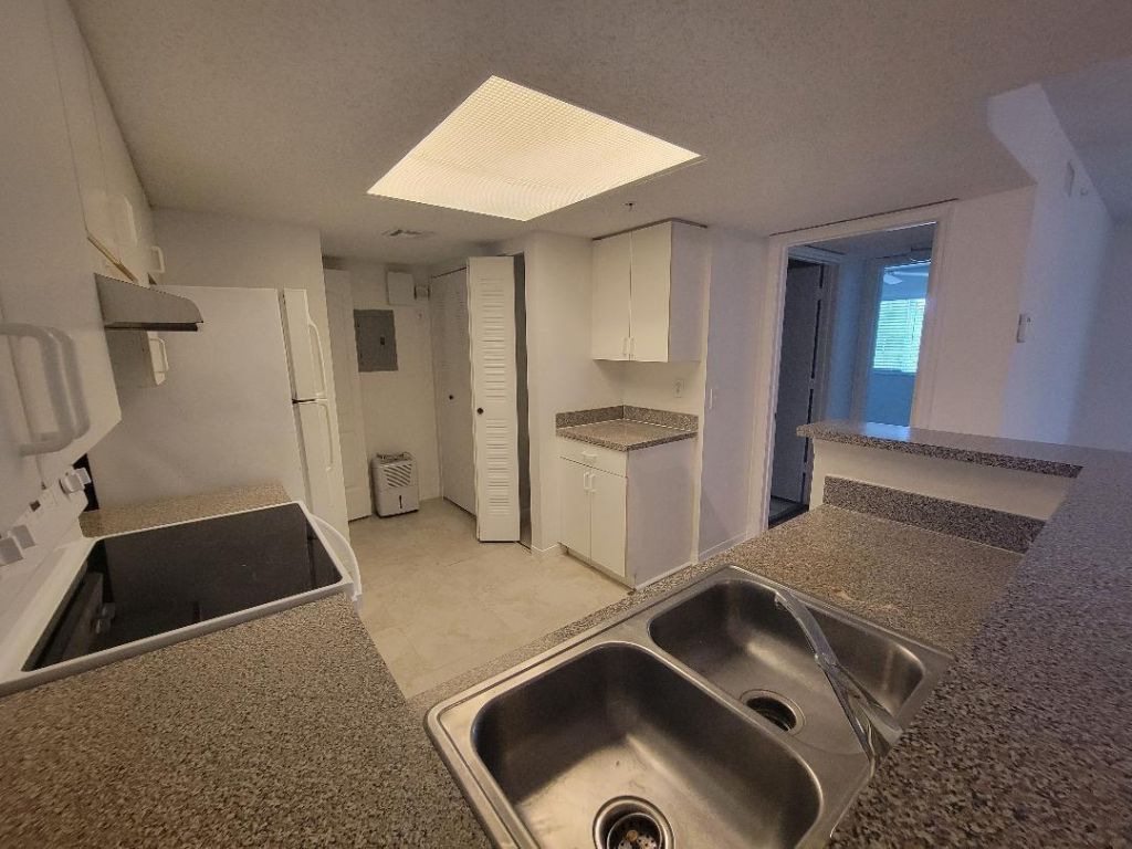 8955 Okeechobee Boulevard, Unit 206, West Palm Beach, FL 33411 Photo