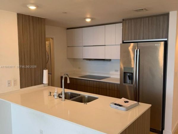 600 NE 27th St , Unit 902, Miami, FL 33137