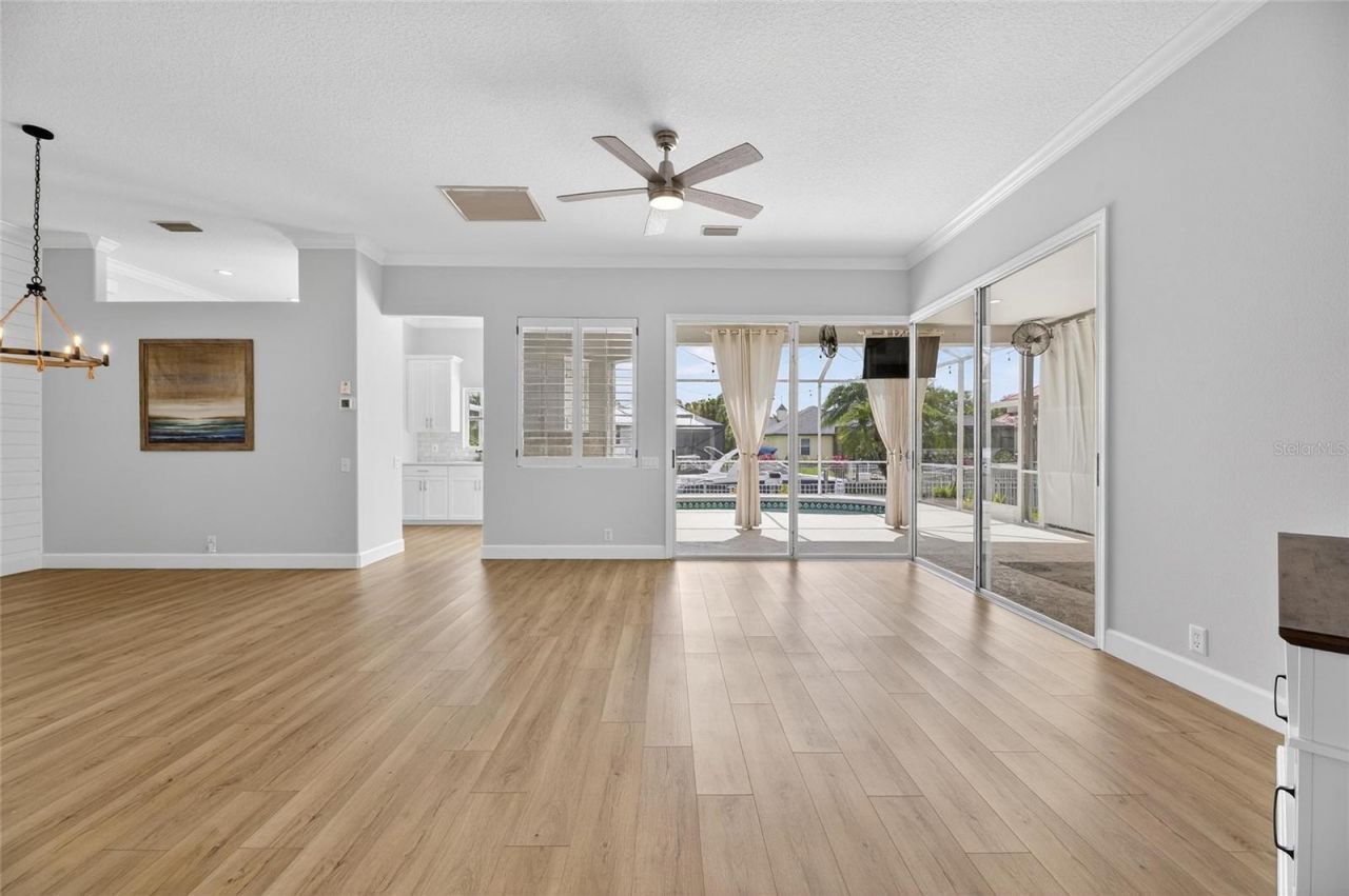 4720 Clipper Drive, Bradenton, FL 34208 Photo