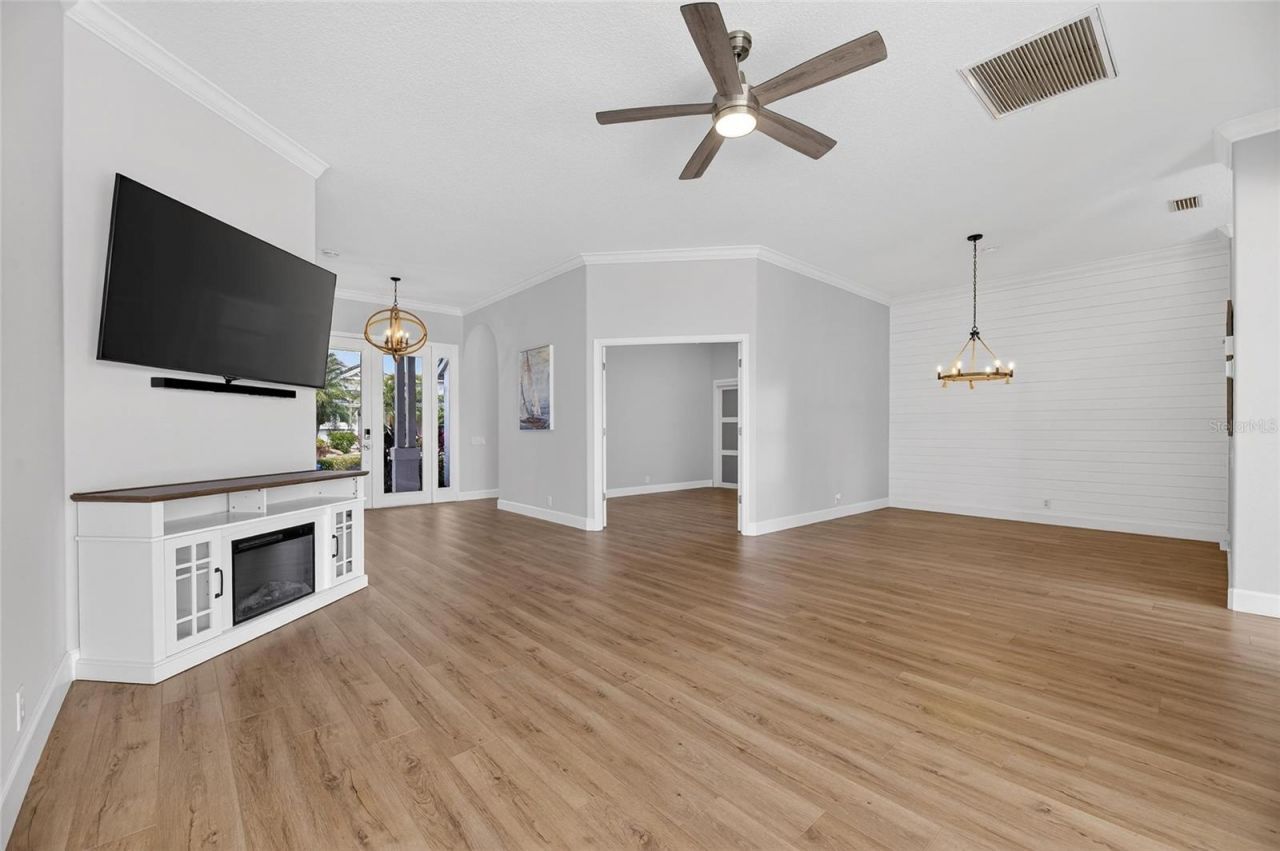 4720 Clipper Drive, Bradenton, FL 34208 Photo