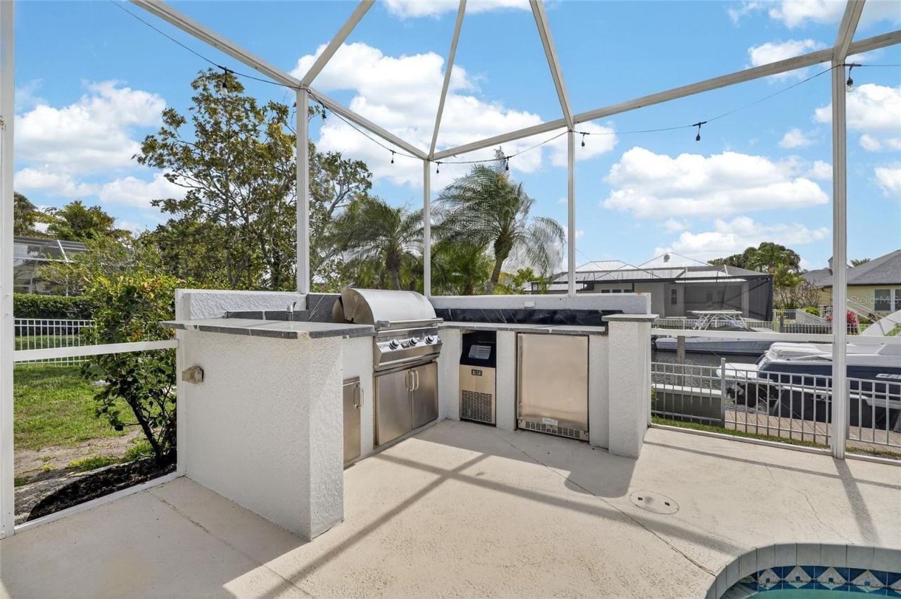 4720 Clipper Drive, Bradenton, FL 34208 Photo