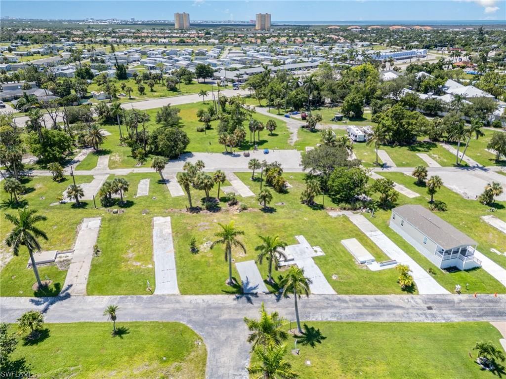 27 Cottonwood Dr, Fort Myers, FL 33908 Photo