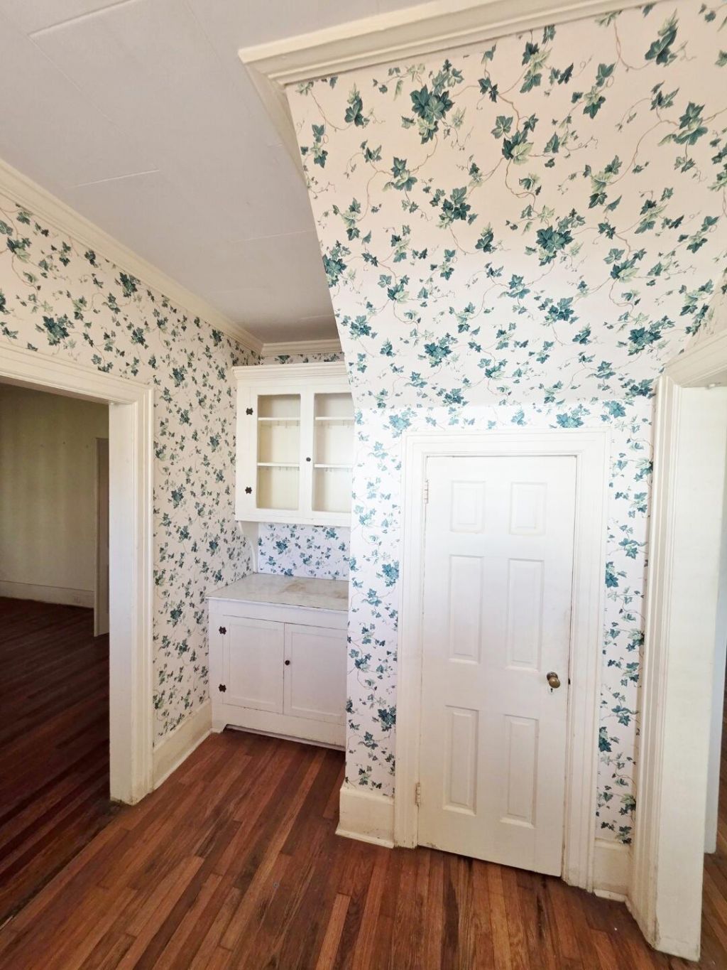 1107 Gilmore Avenue Photo 13